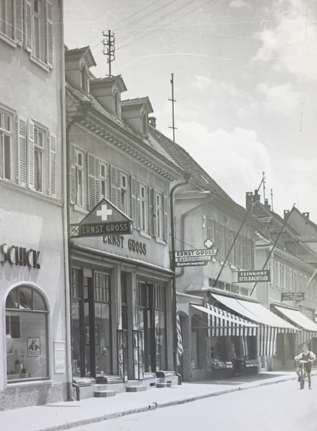 Main Image