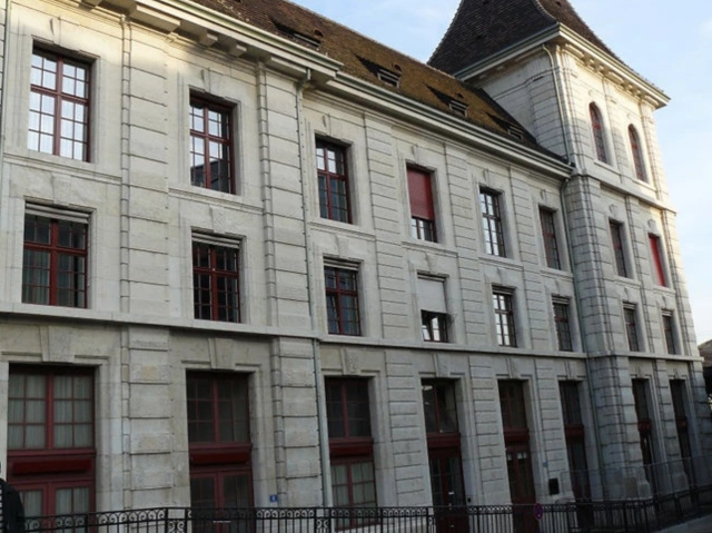 Main Image