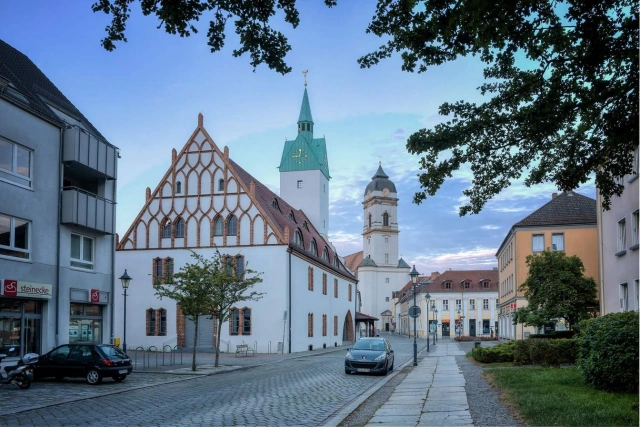 Main Image