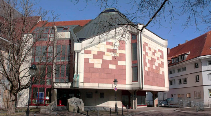 Main Image