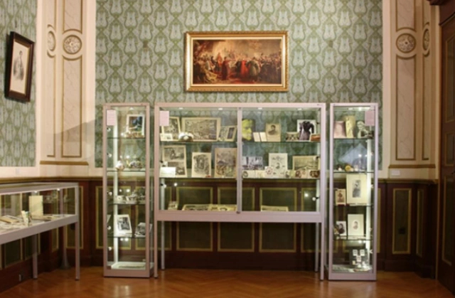 Main Image