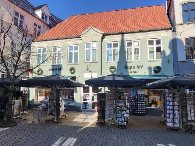 Main Image